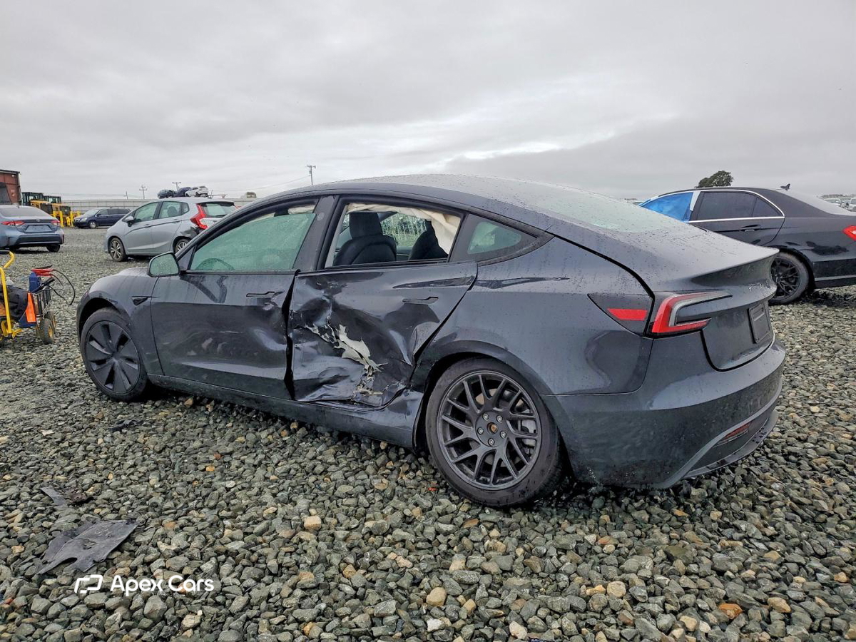 Tesla Model 3 2024