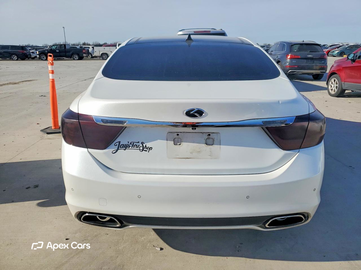 Kia K900 2015