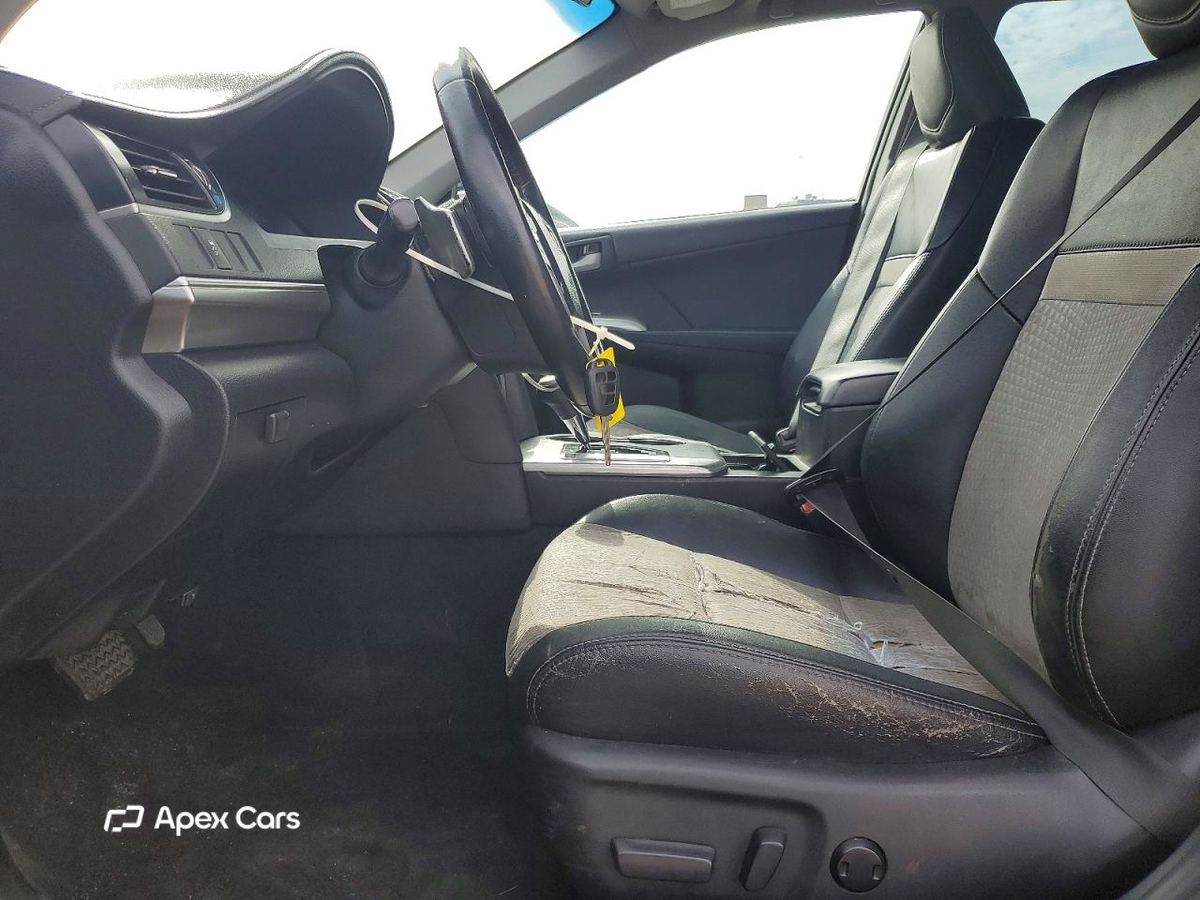 Toyota Camry 2012