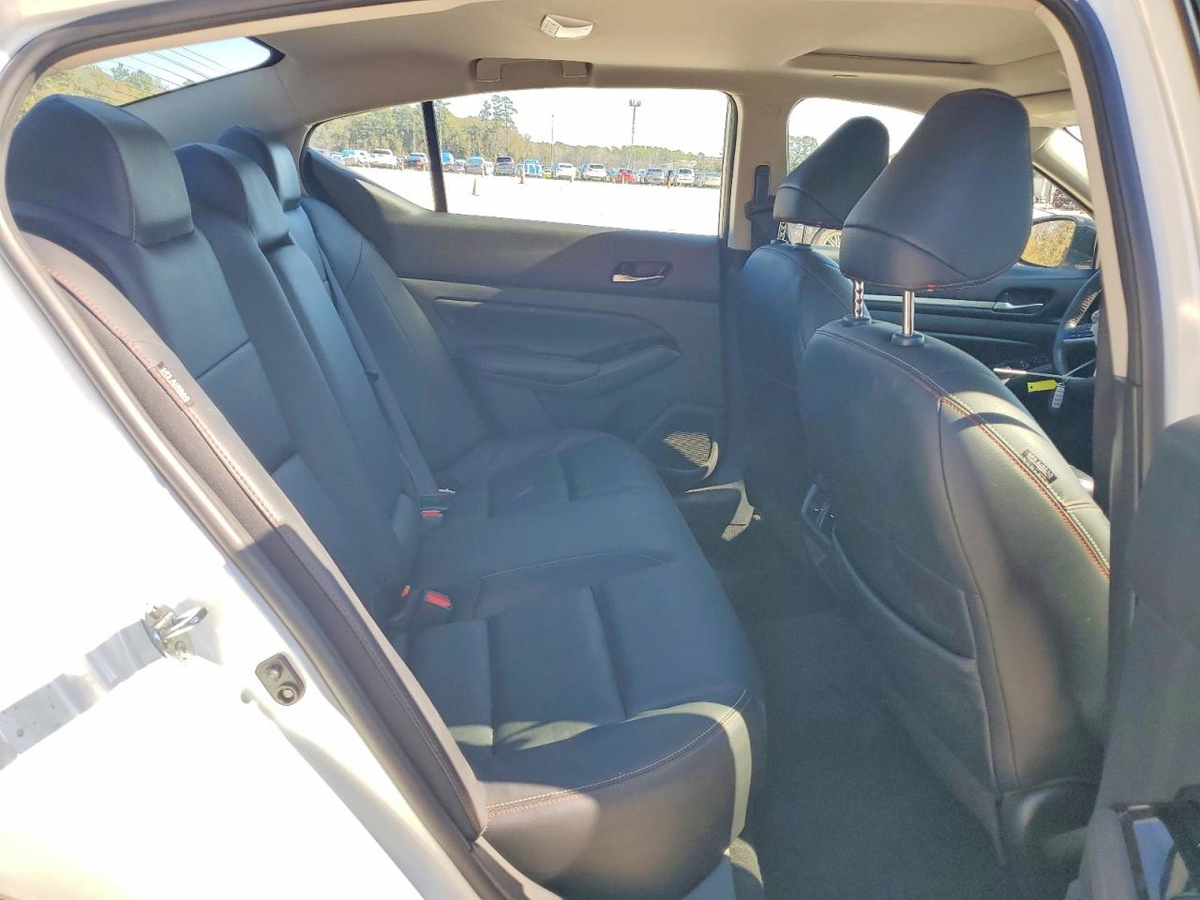 Nissan Altima 2024