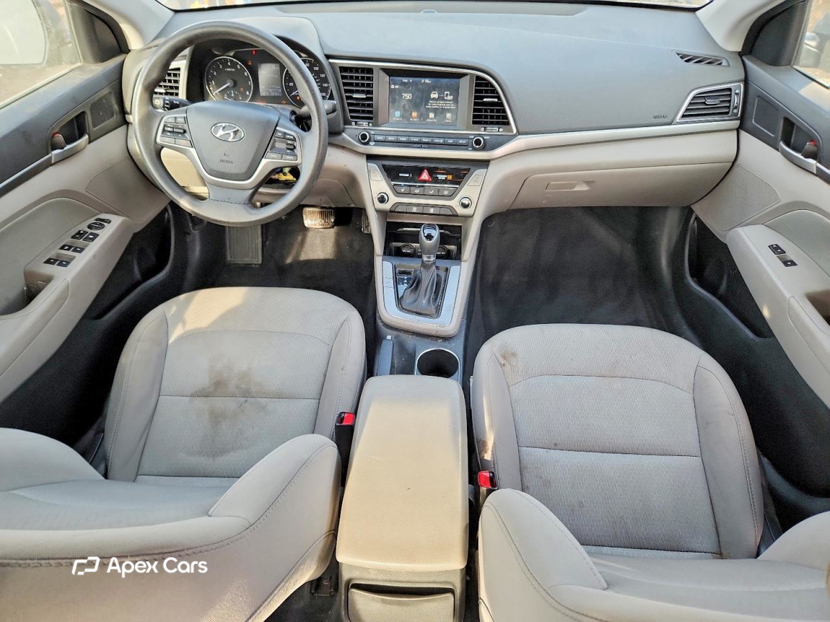 Hyundai Elantra 2017