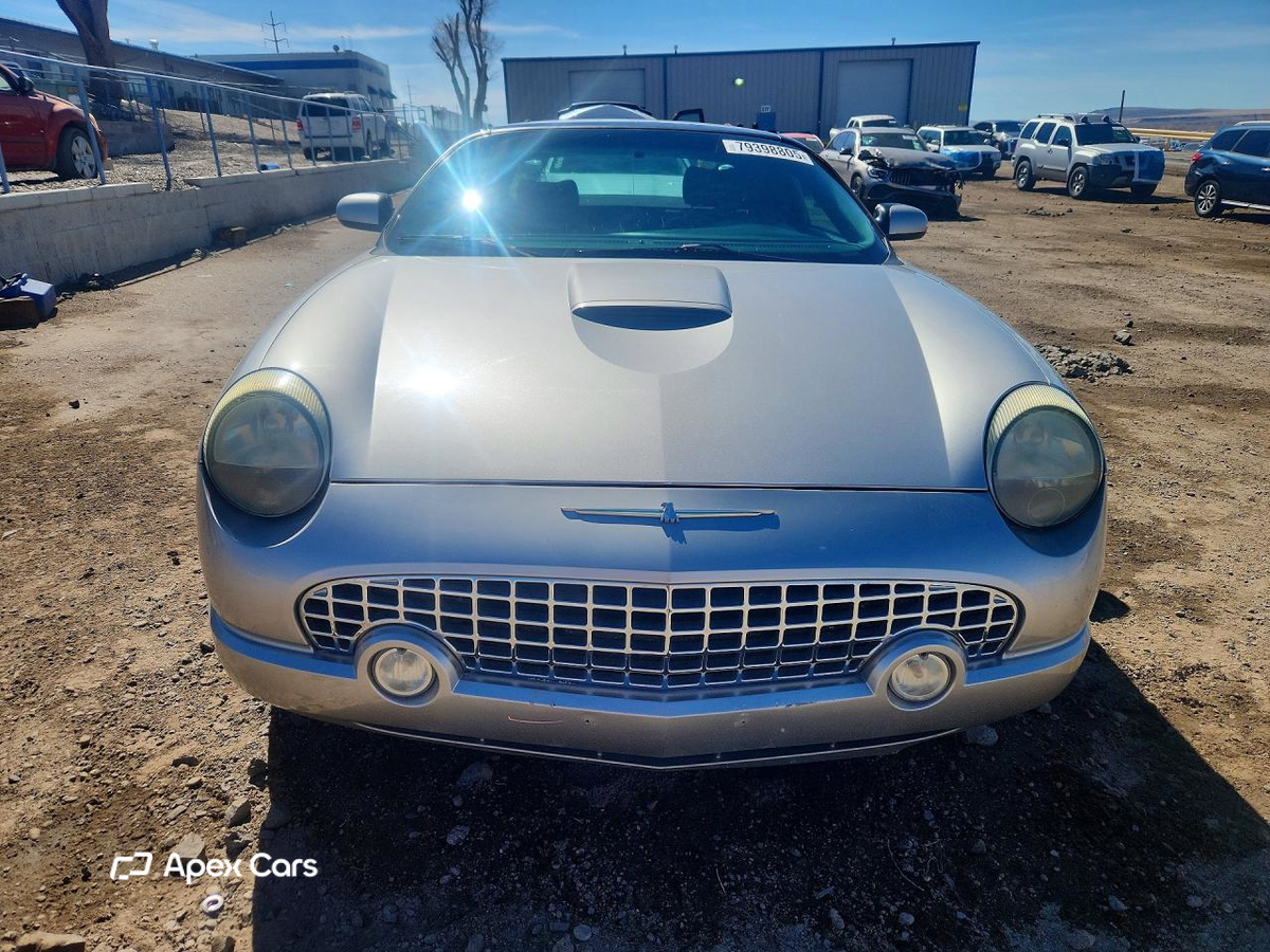 Ford Thunderbird 2004