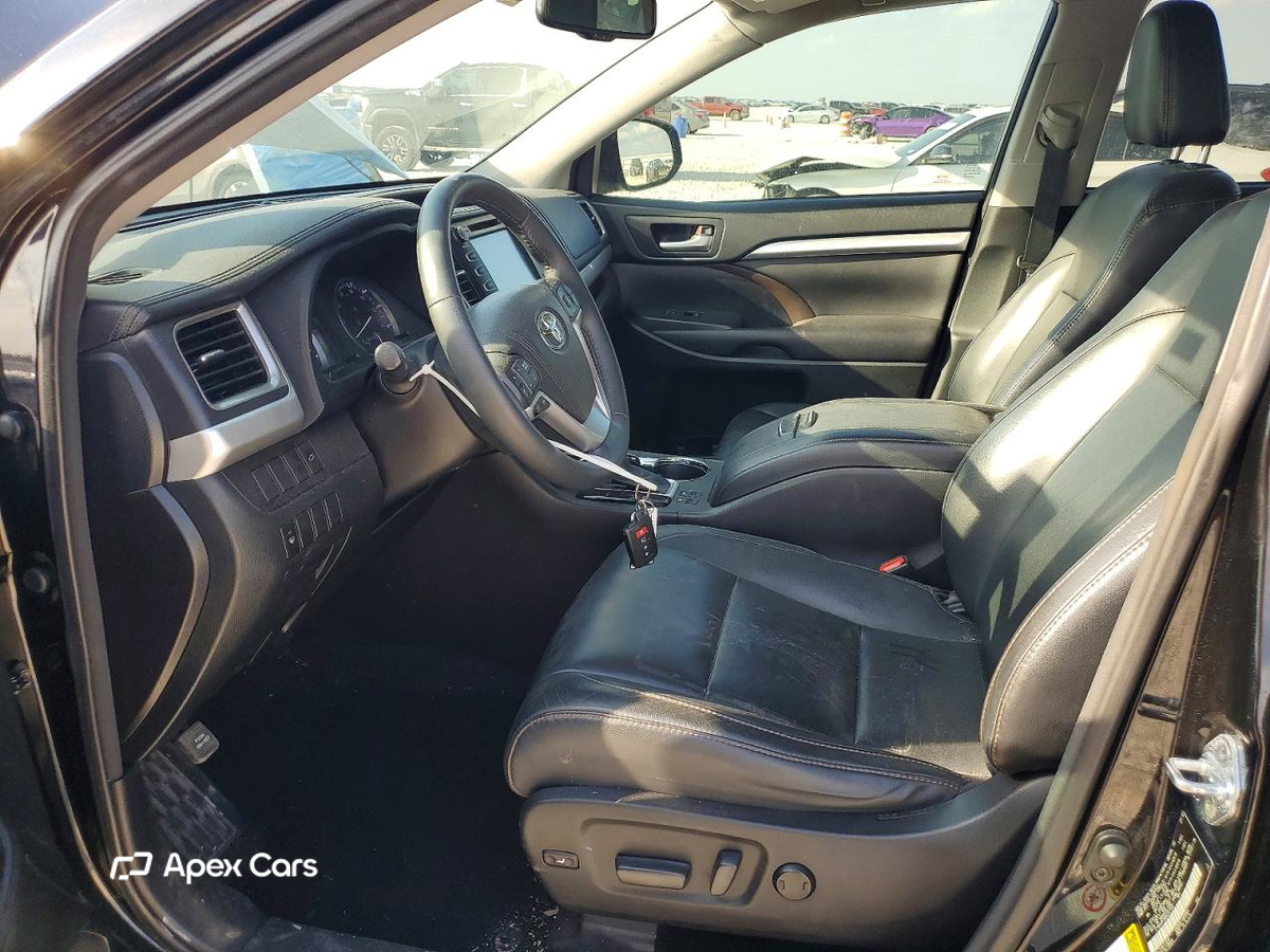 Toyota Highlander 2016