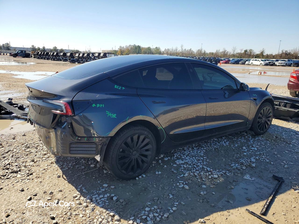 Tesla Model 3 2025