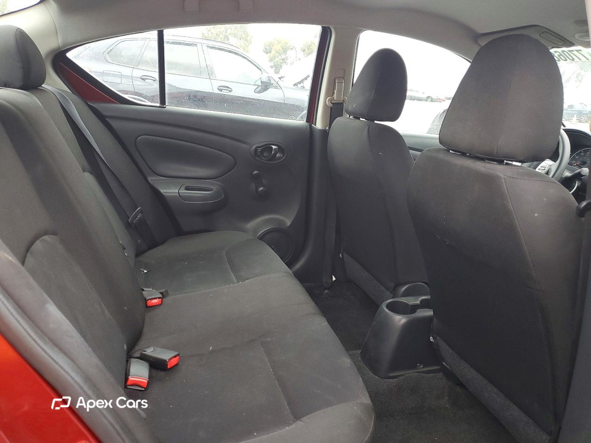 Nissan Versa 2018