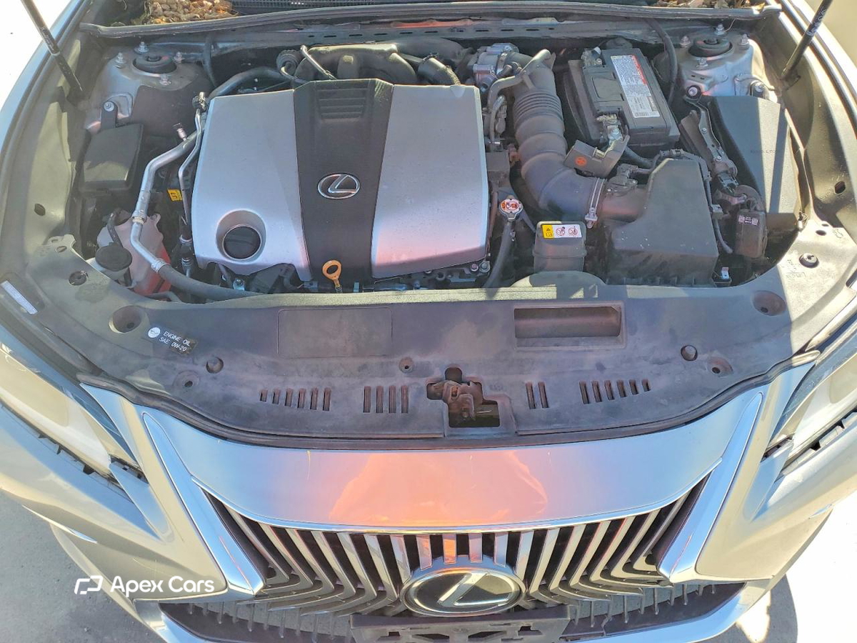 Lexus ES 2019