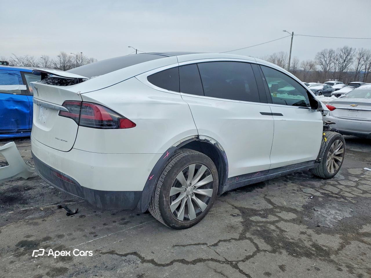 Tesla Model X 2019