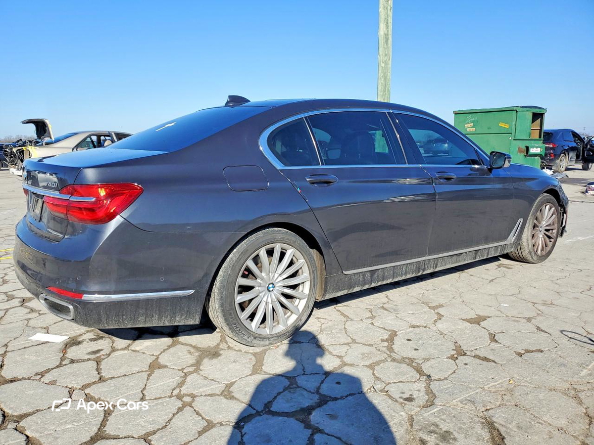BMW Series 7 2016