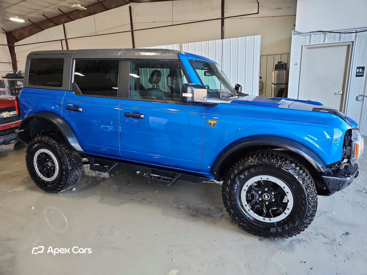 Ford Bronco 2024