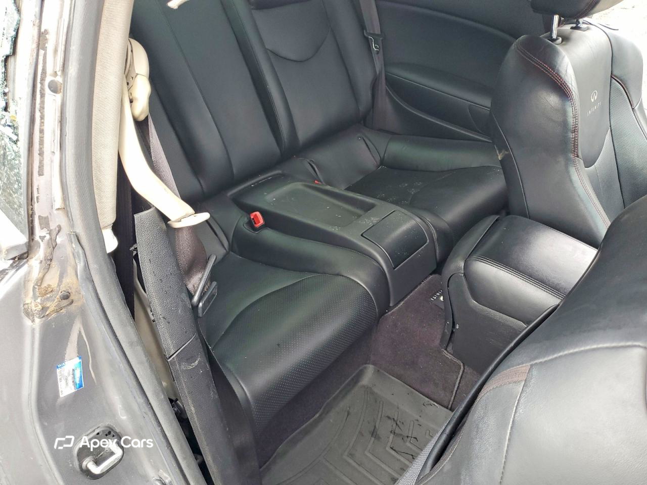 Infiniti G 2011