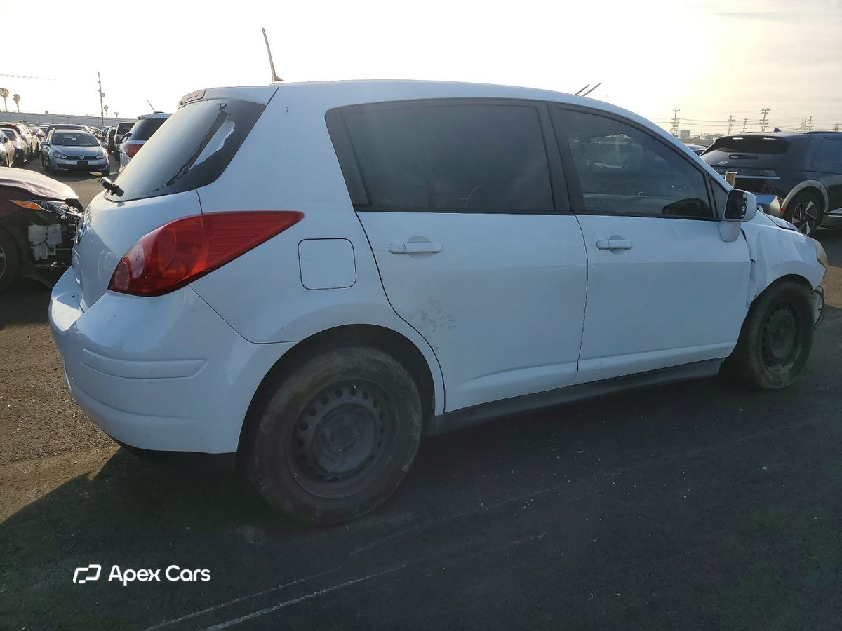 Nissan Versa 2012