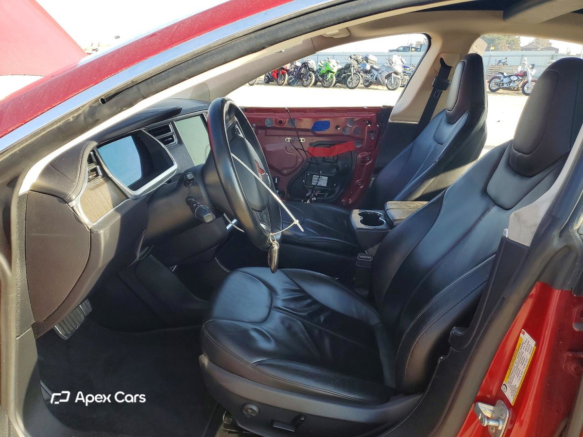 Tesla Model S 2013