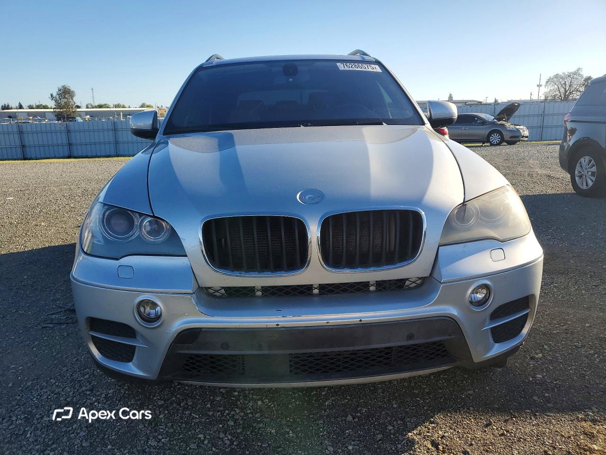 BMW X5 2011