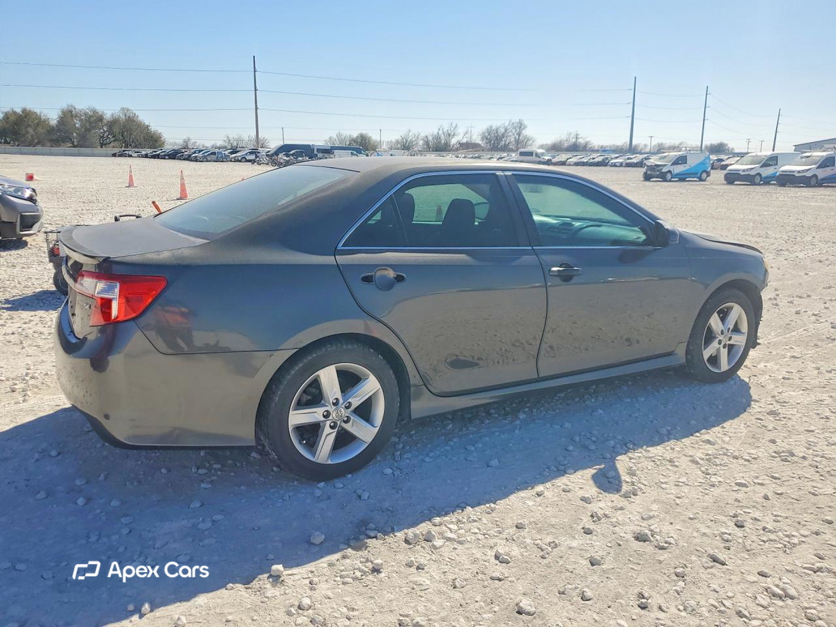 Toyota Camry 2012