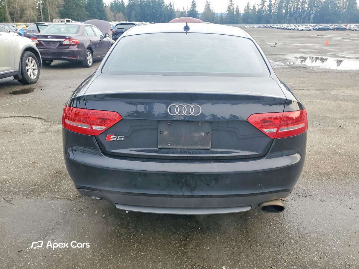 Audi RS5 2011
