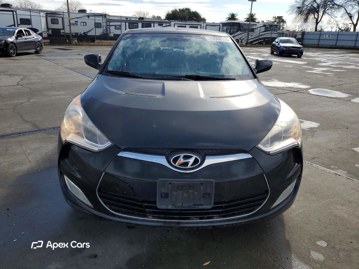 Hyundai Veloster 2013