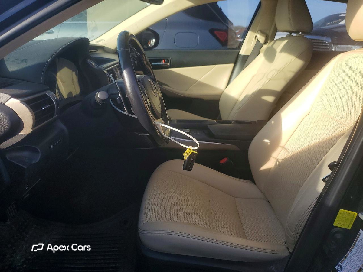 Lexus IS 2016