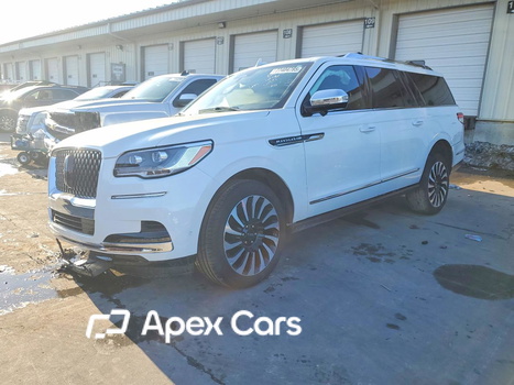 Lincoln Navigator 2024 - Image 1 of 14