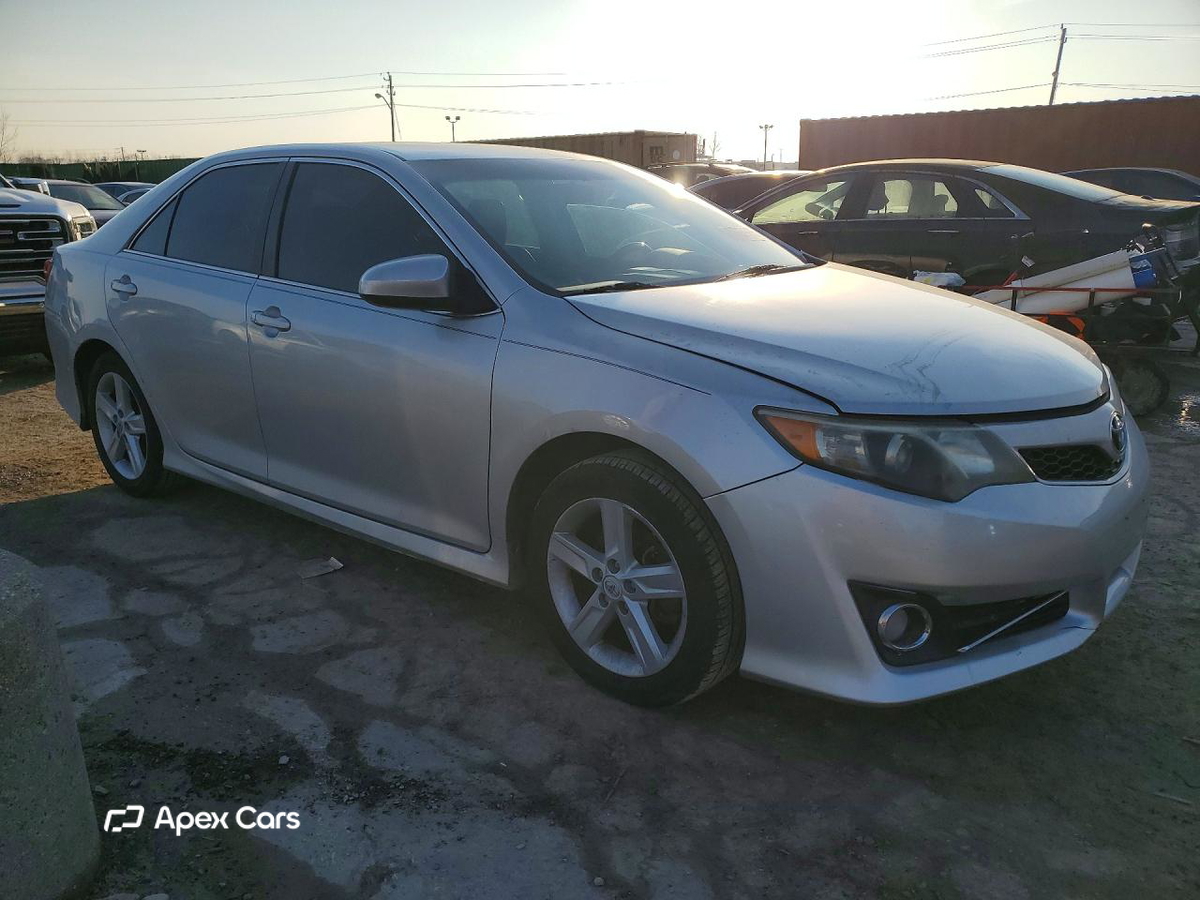 Toyota Camry 2012