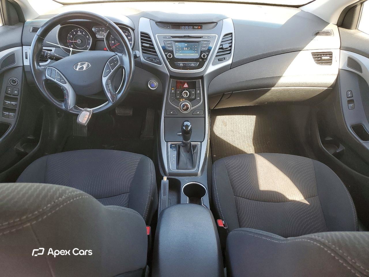 Hyundai Elantra 2016