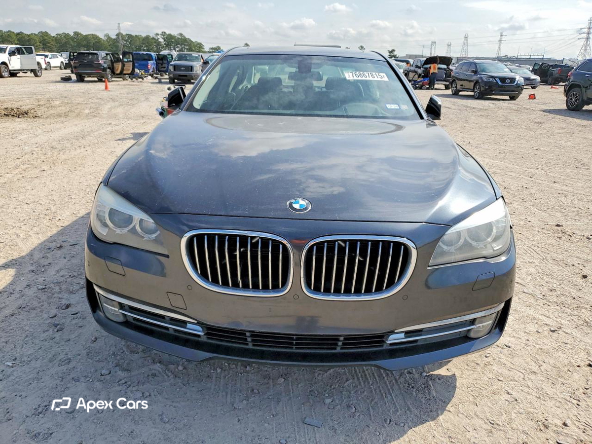 BMW Series 7 2015