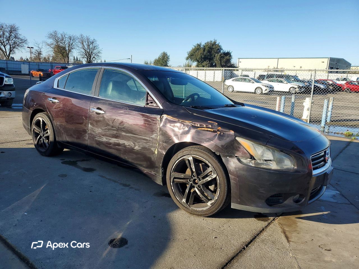Nissan Maxima 2014