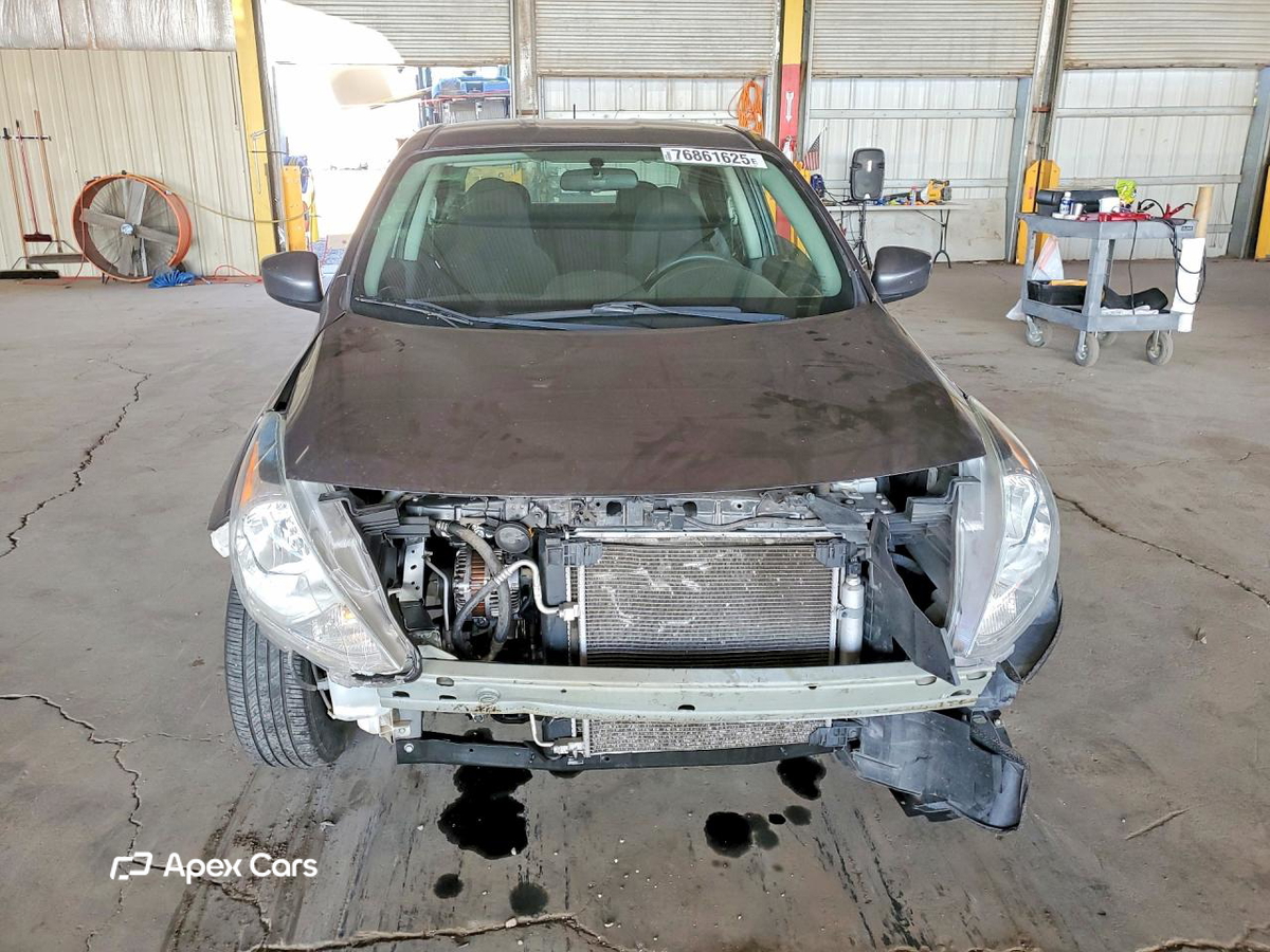 Nissan Versa 2016