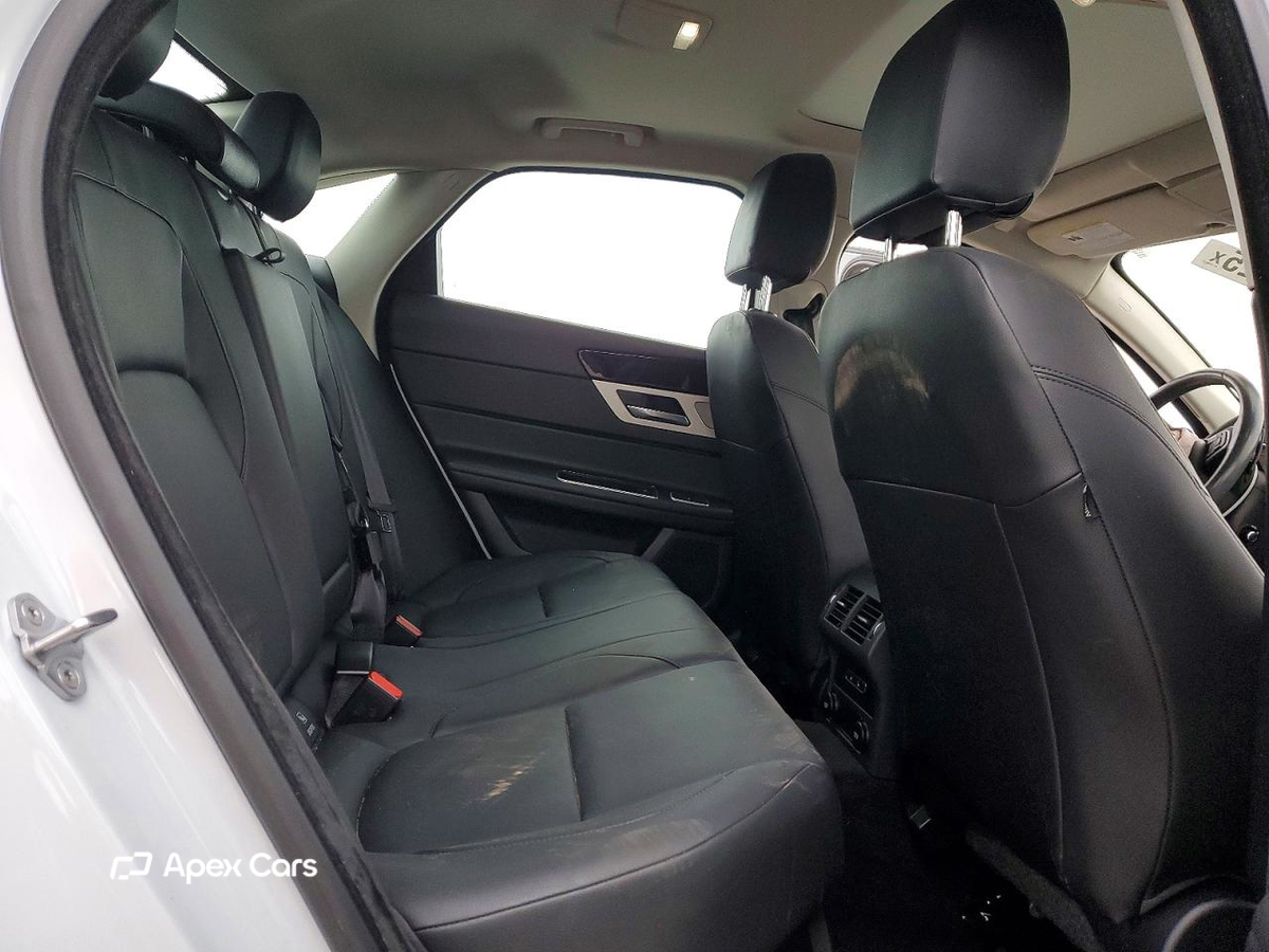 Jaguar XF 2016