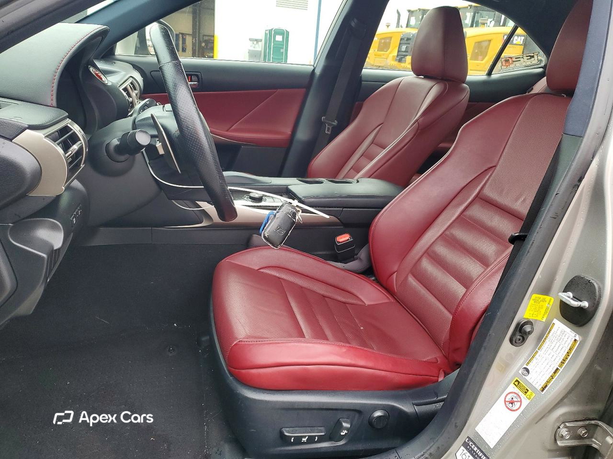 Lexus IS 2015