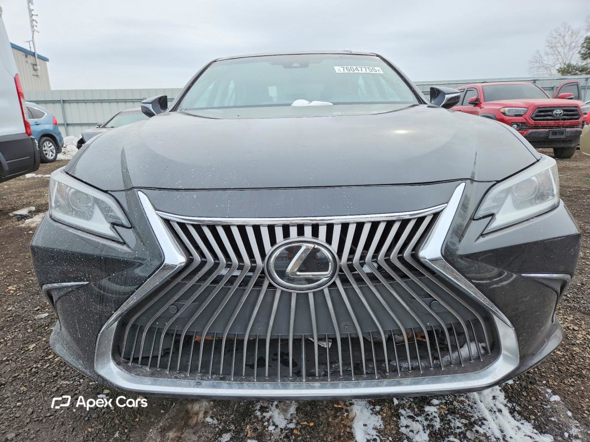 Lexus ES 2020