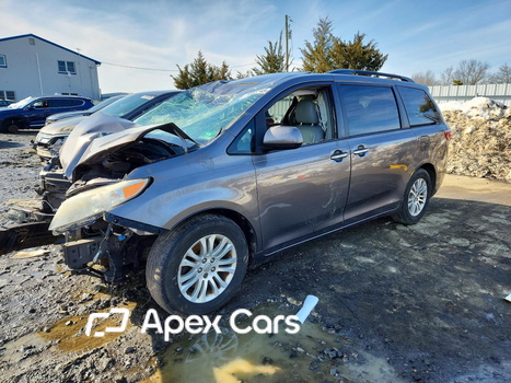Toyota Sienna 2015 - Zdjęcie 1 z 14