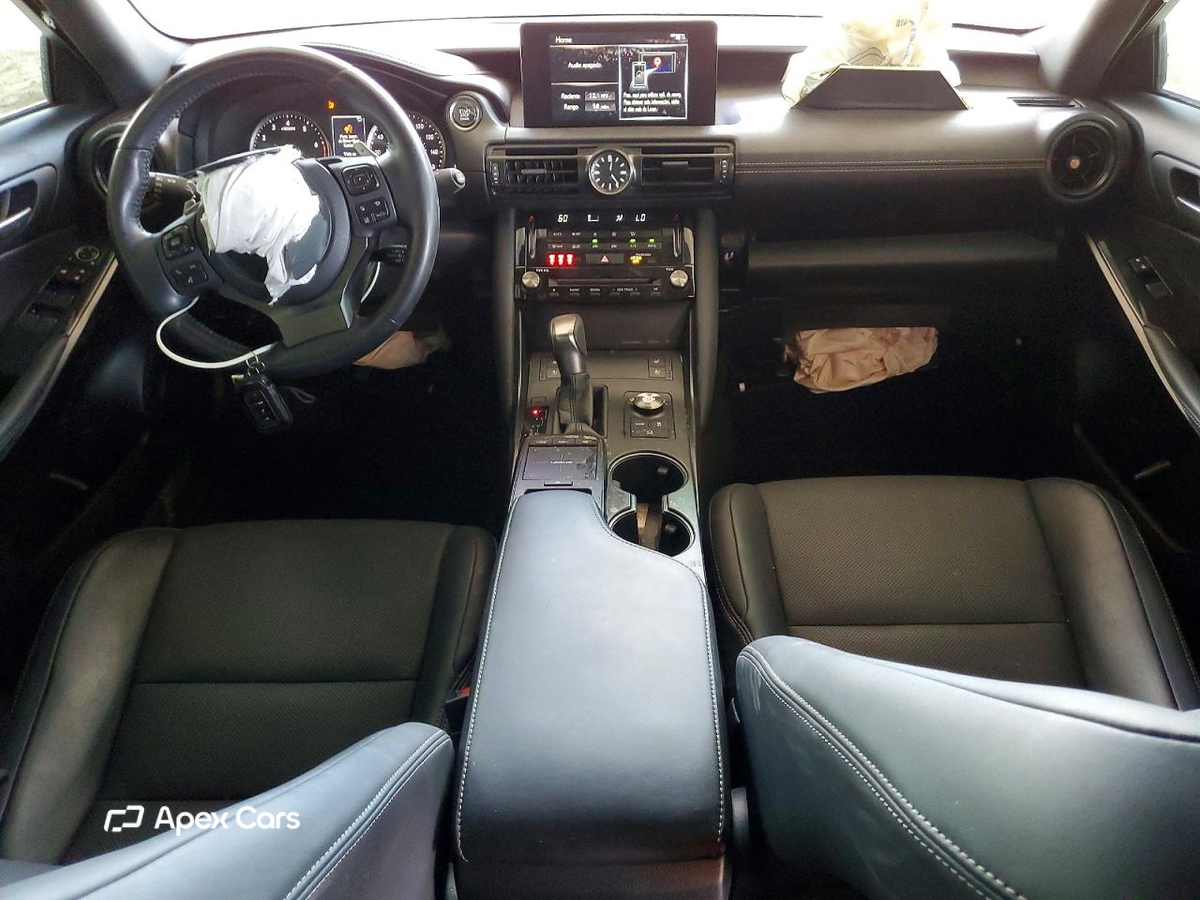 Lexus IS 2024