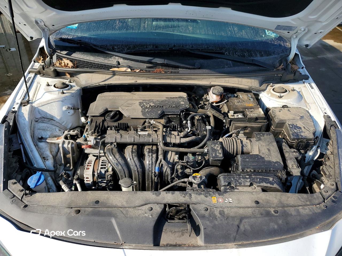 Hyundai Elantra 2021