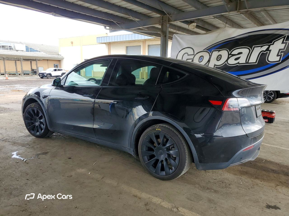 Tesla Model Y 2021