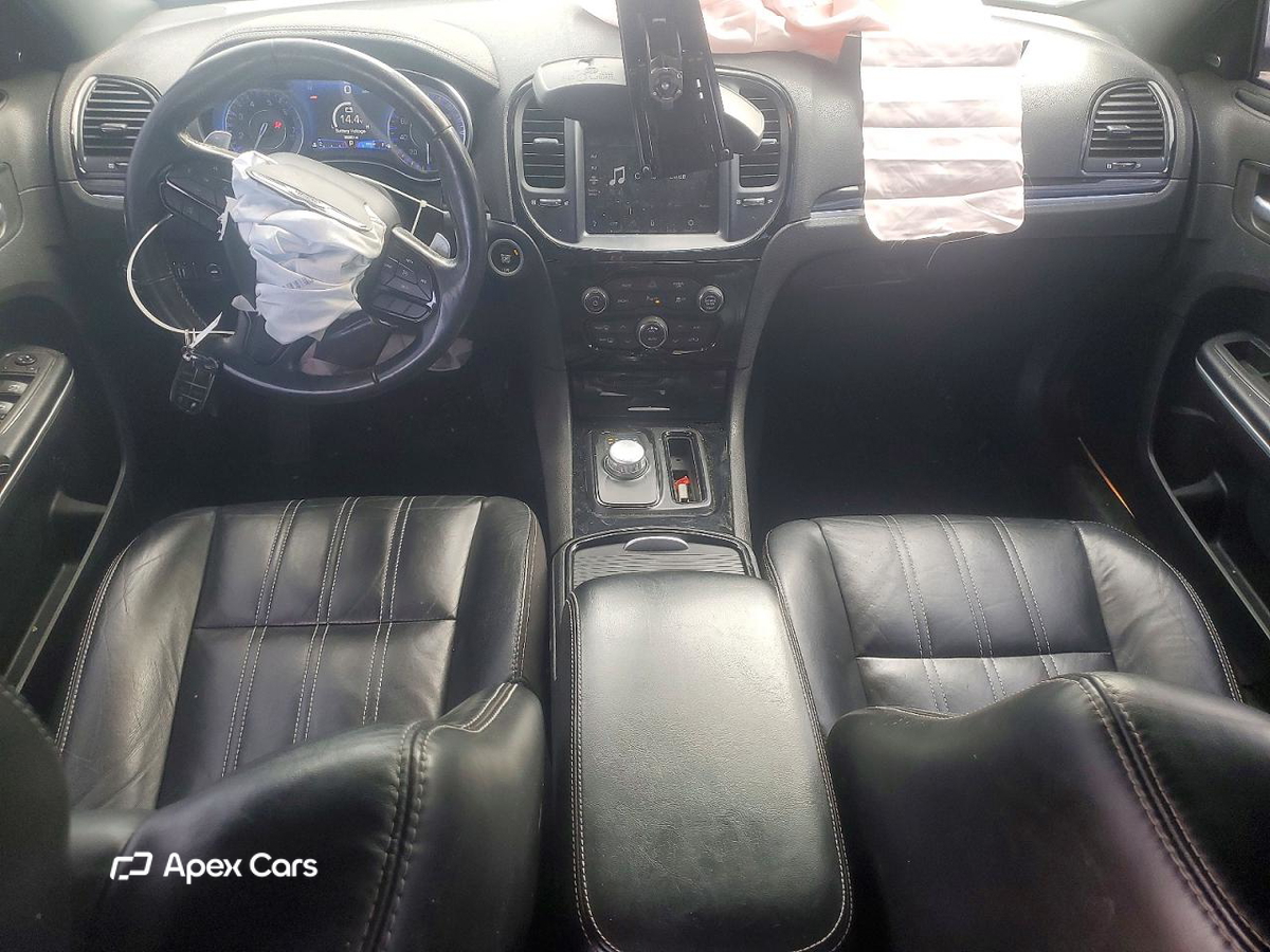 Chrysler 300 2021