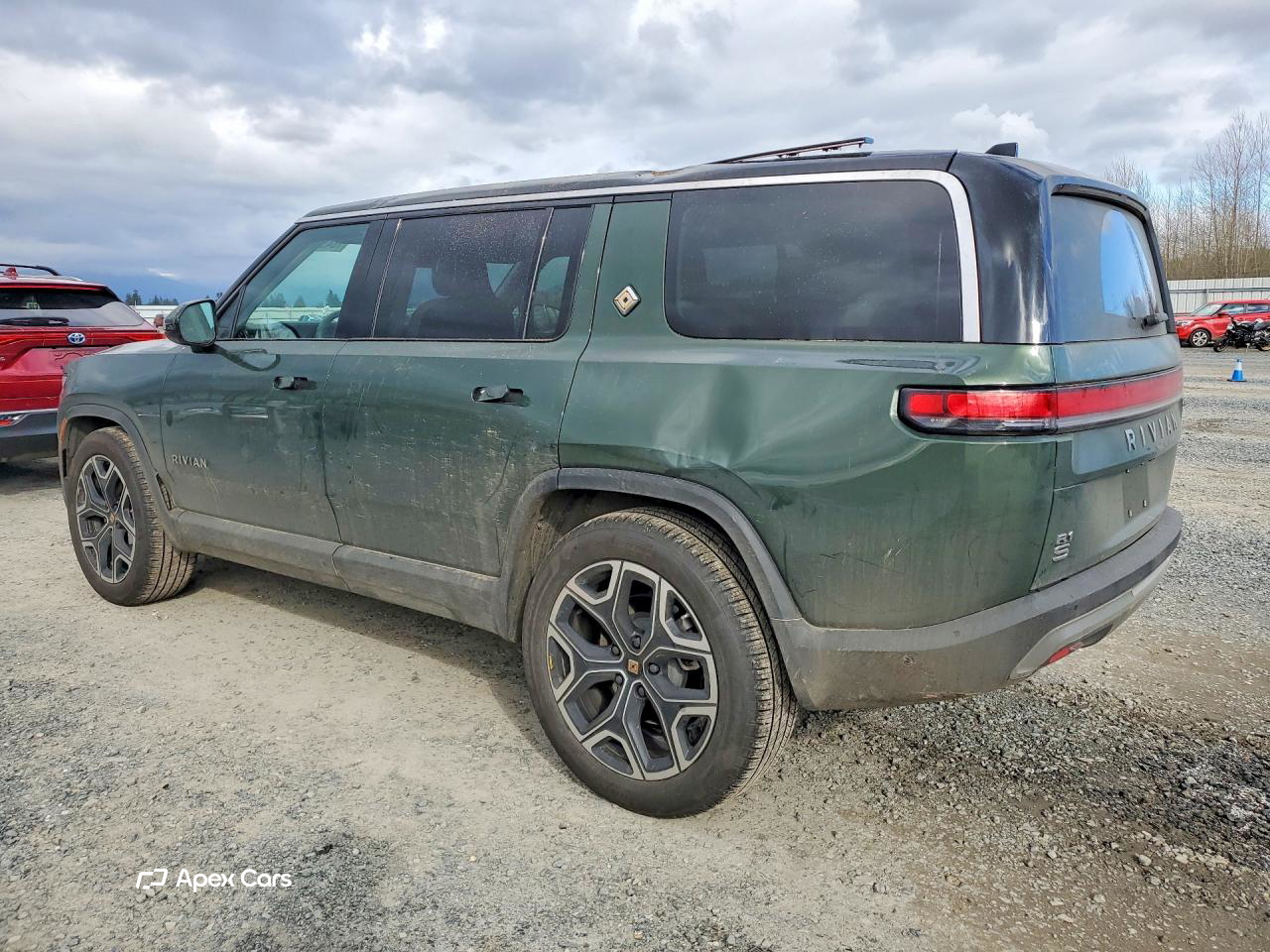 Rivian R1S 2025