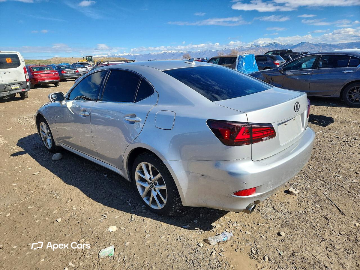 Lexus IS 2011