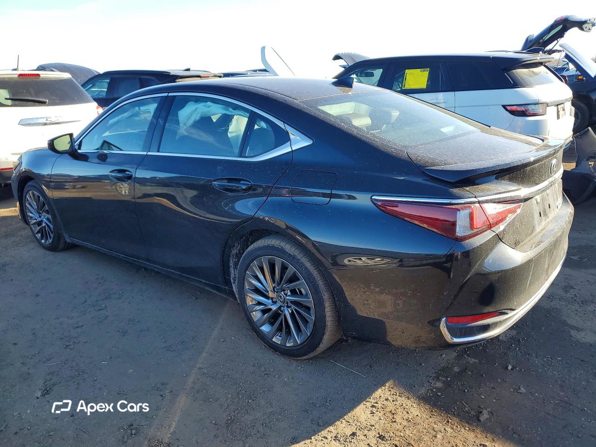 Lexus ES 2025