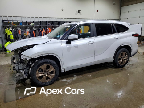 Toyota Highlander 2023 - Image 1 of 15