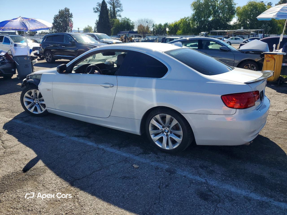 BMW Series 3 2011