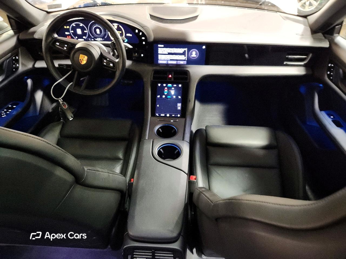 Porsche Taycan 2021