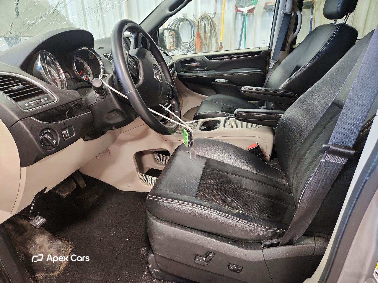 Dodge Caravan 2016