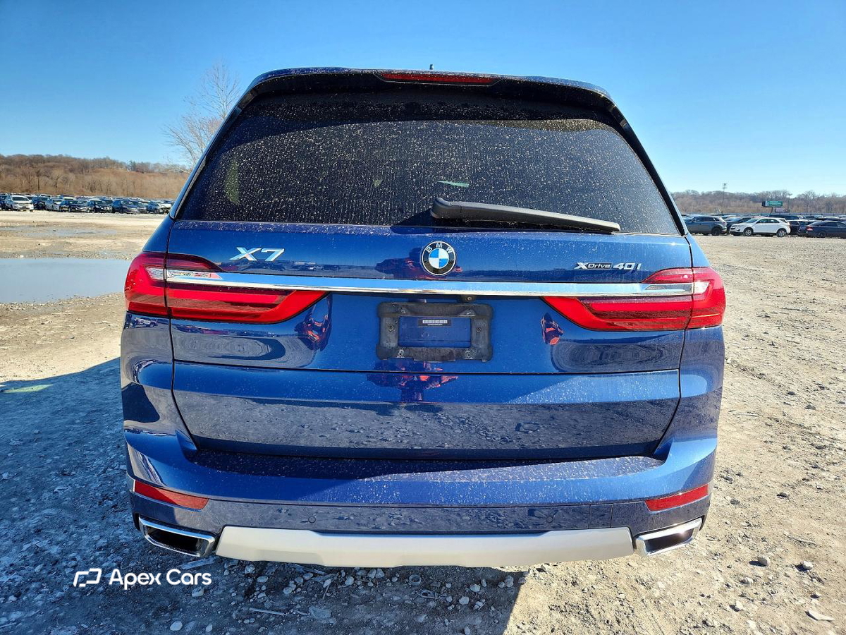 BMW X7 2021