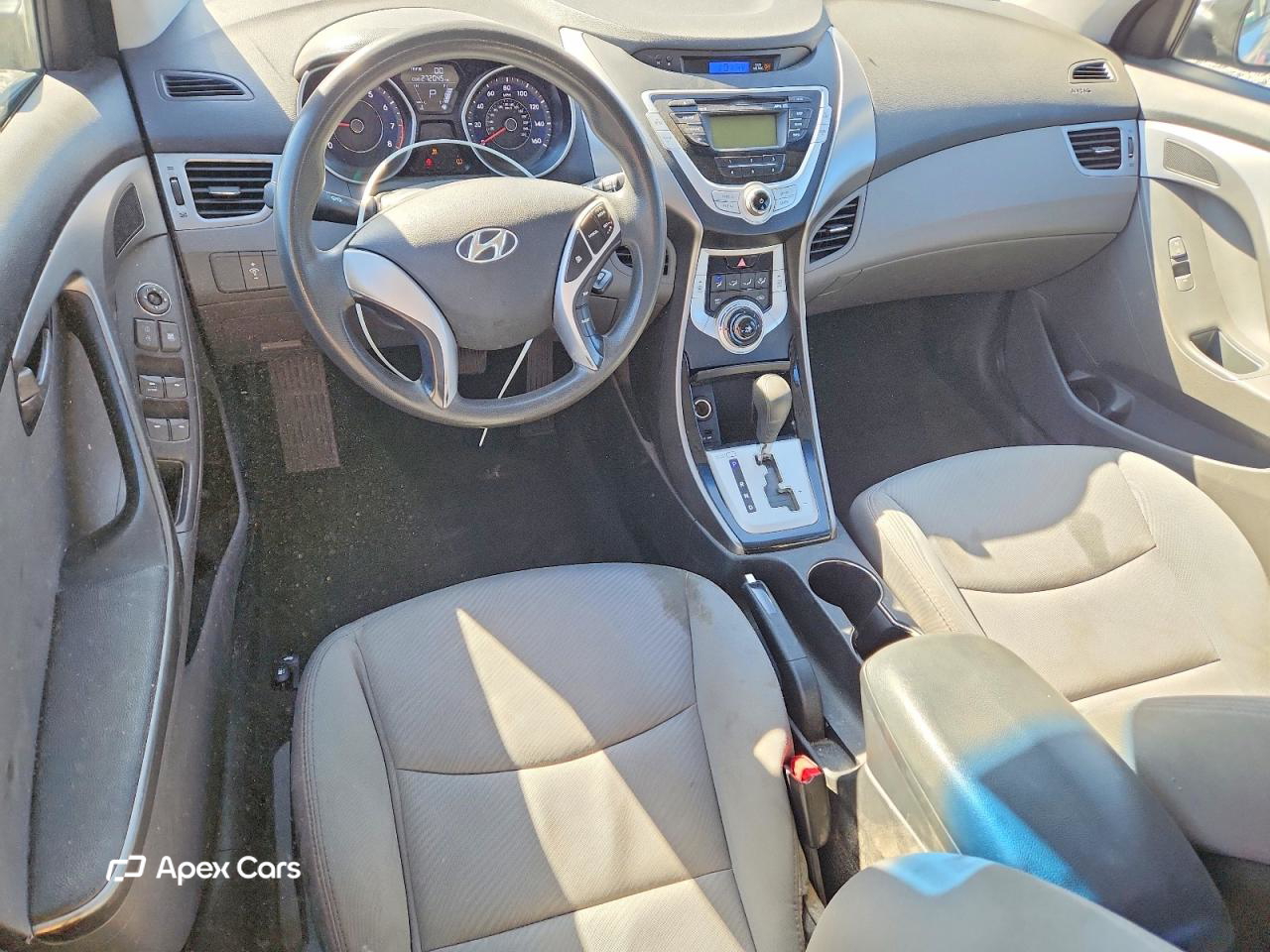 Hyundai Elantra 2011