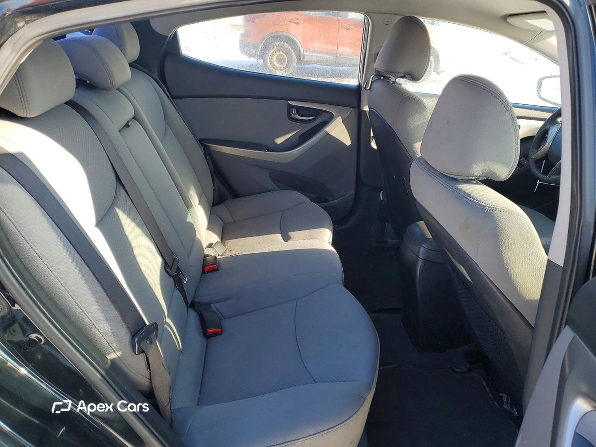 Hyundai Elantra 2013