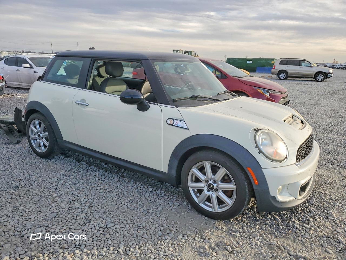 MINI Cooper 2011