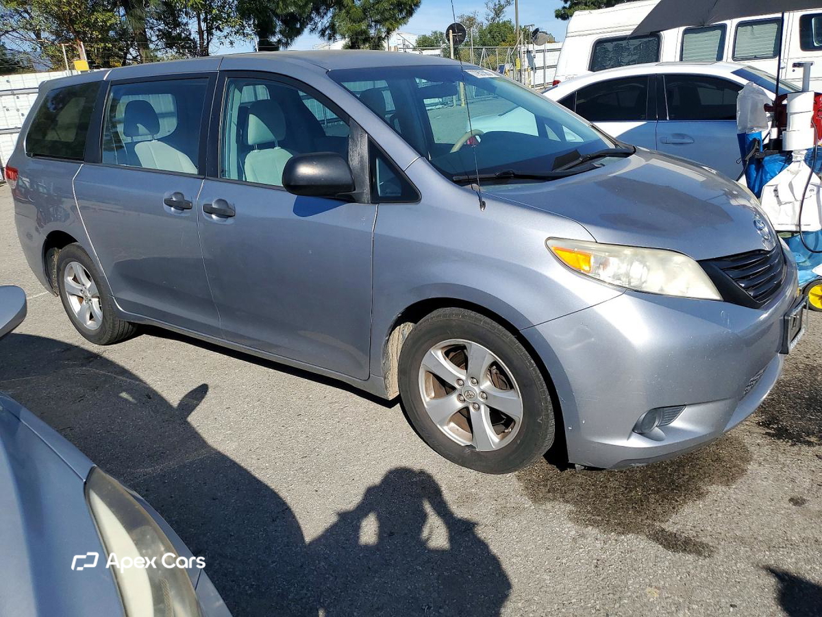Toyota Sienna 2013