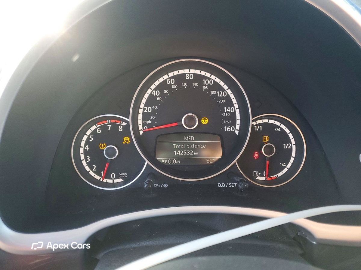 Volkswagen Beetle 2014