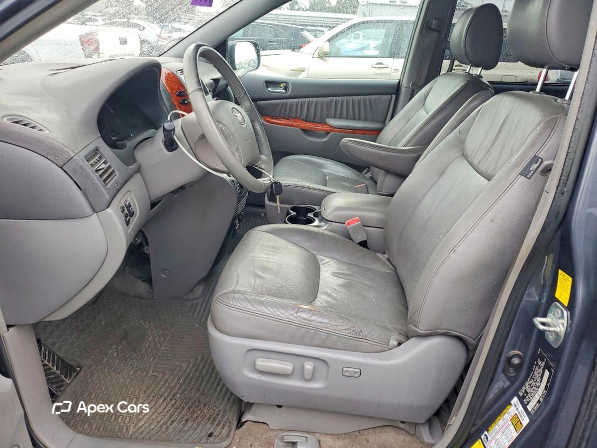Toyota Sienna 2010