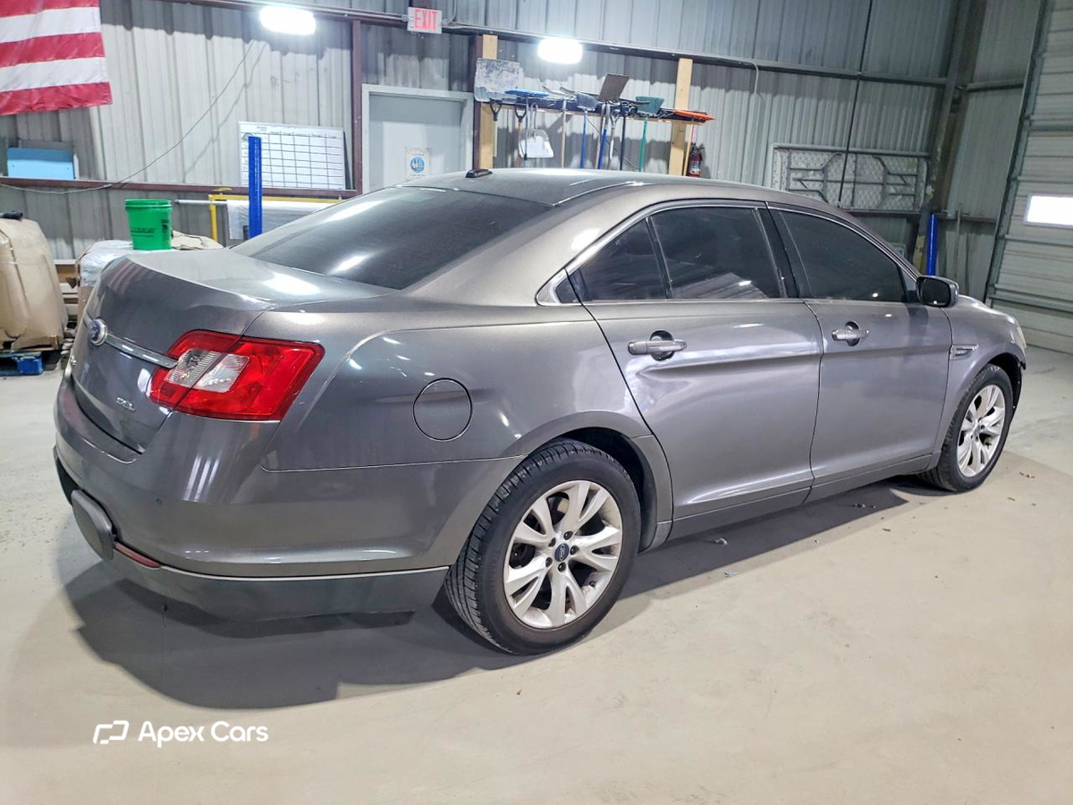 Ford Taurus 2011